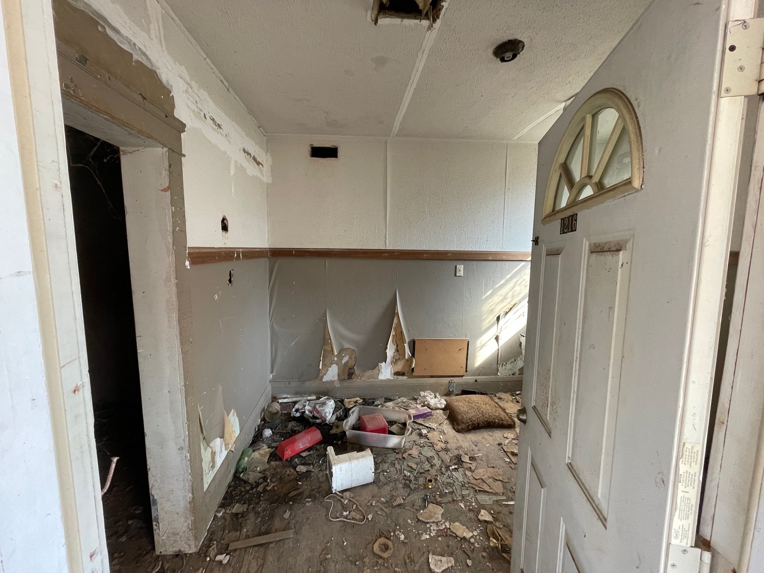 Image for SOLD - 1.5 story Home in Charleston Selling to the Highest Bidder