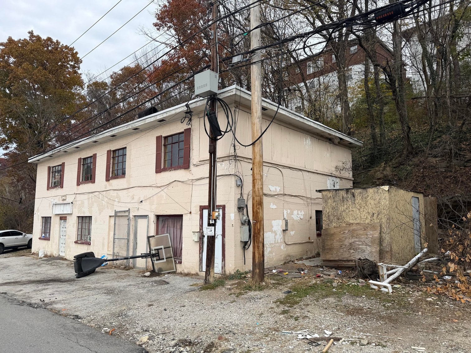 Image for SOLD $20,075 - Commercial Building w/ Apartment in Charleston Selling to the Highest Bidder