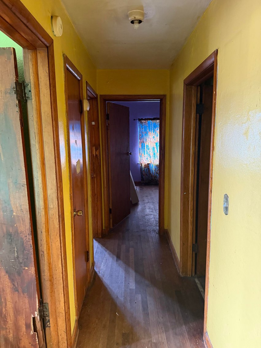 Image for SOLD $20,075 - Commercial Building w/ Apartment in Charleston Selling to the Highest Bidder