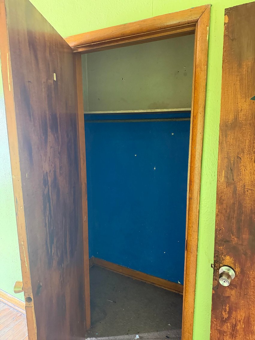 Image for SOLD $20,075 - Commercial Building w/ Apartment in Charleston Selling to the Highest Bidder