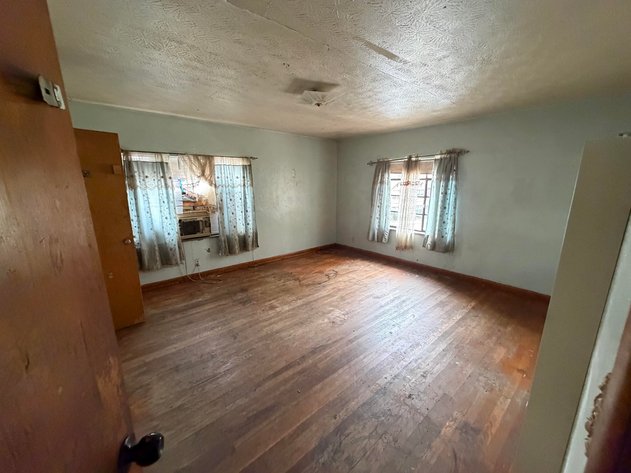 Image for SOLD $20,075 - Commercial Building w/ Apartment in Charleston Selling to the Highest Bidder