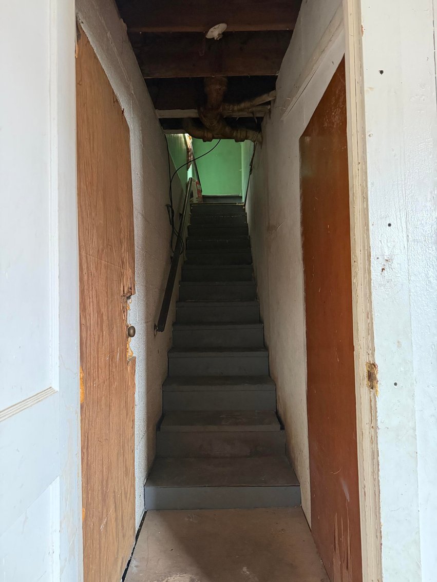 Image for SOLD $20,075 - Commercial Building w/ Apartment in Charleston Selling to the Highest Bidder