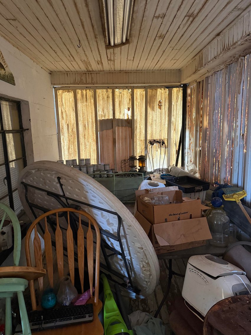 Image for SOLD $20,075 - Commercial Building w/ Apartment in Charleston Selling to the Highest Bidder