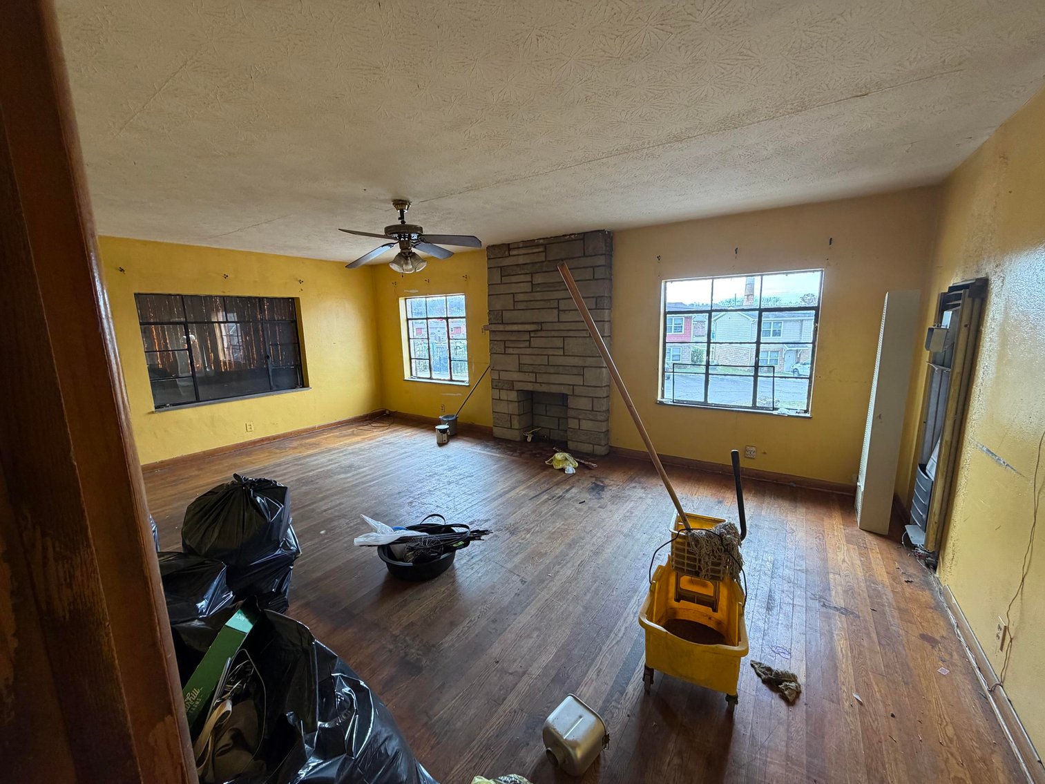 Image for SOLD $20,075 - Commercial Building w/ Apartment in Charleston Selling to the Highest Bidder