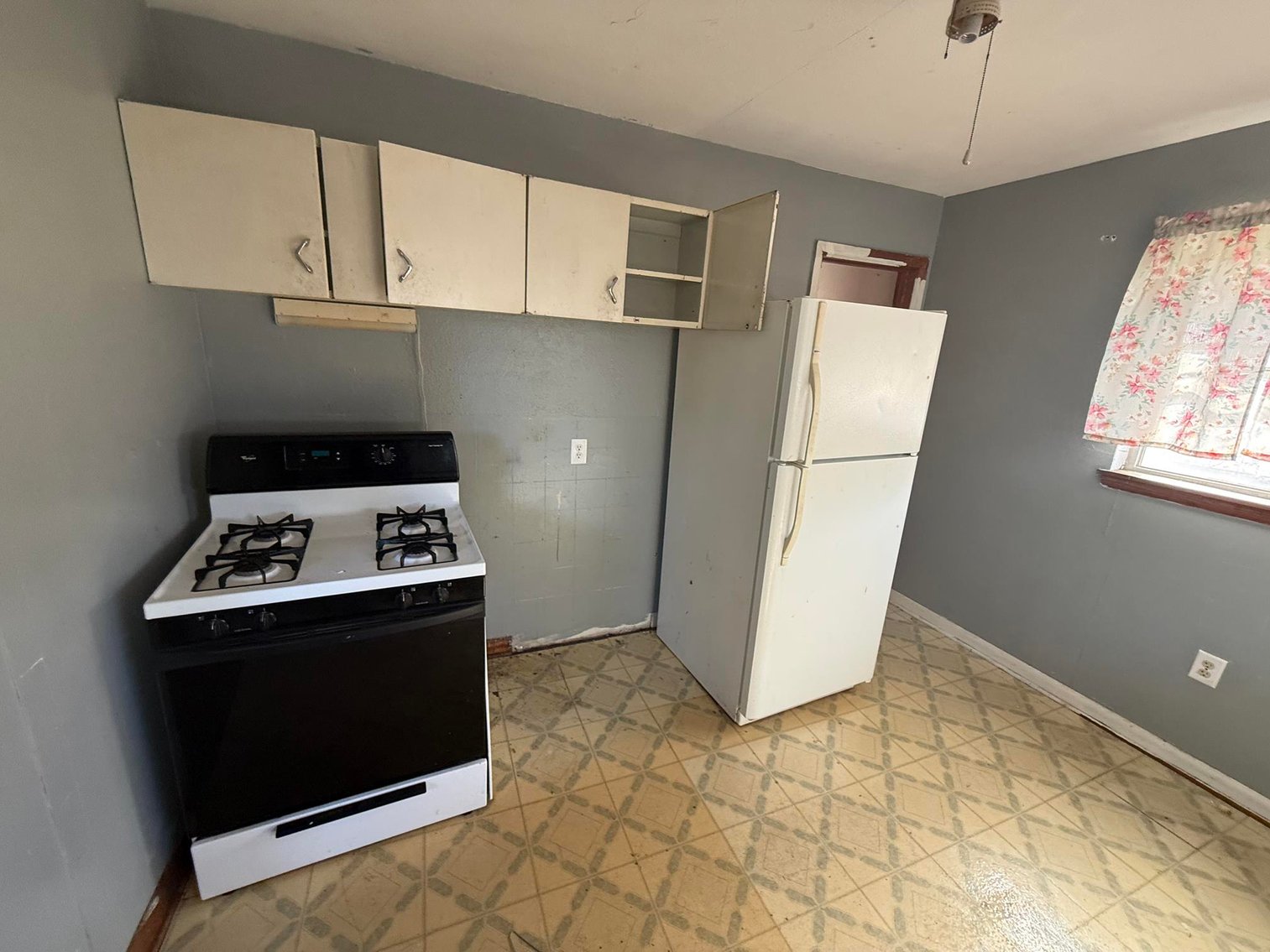 Image for SOLD $37,400 - 3 Bedroom with a Full Basement in Nitro