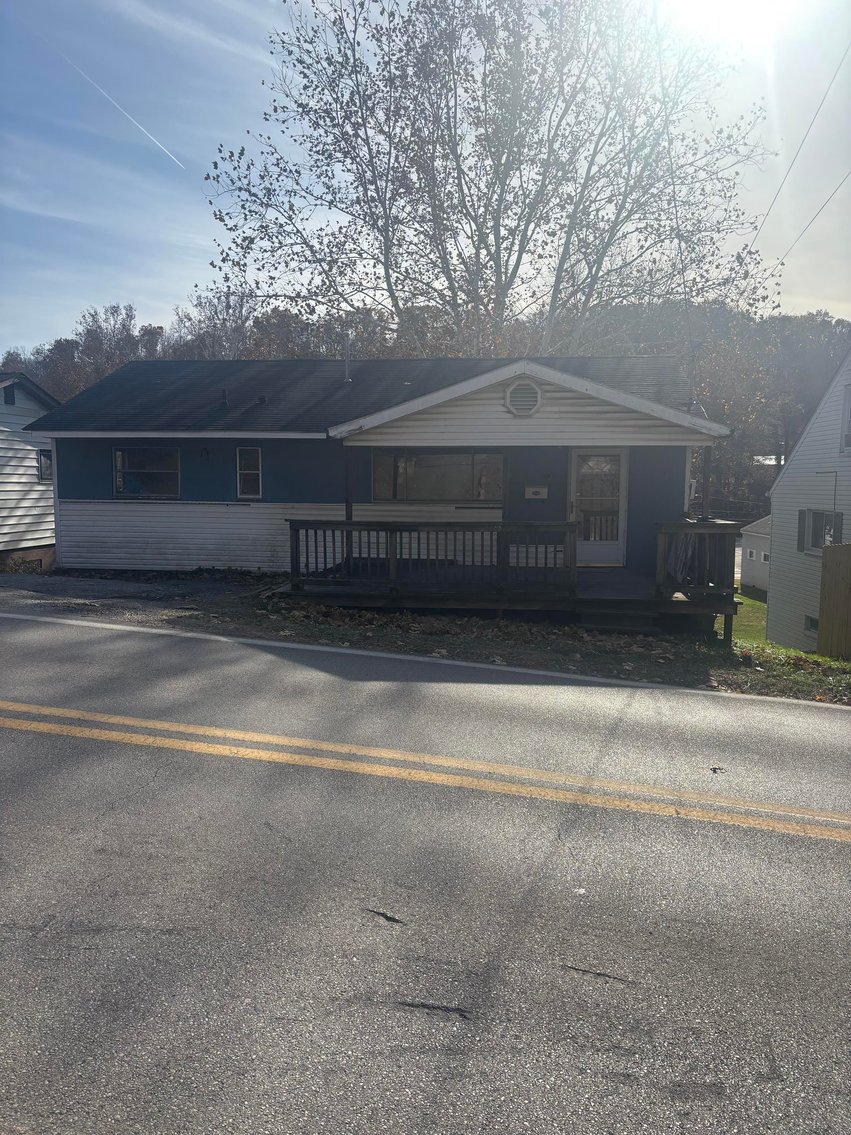 Image for SOLD $37,400 - 3 Bedroom with a Full Basement in Nitro