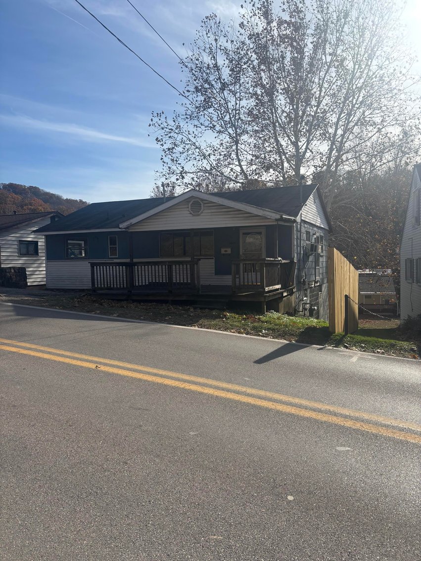 Image for SOLD $37,400 - 3 Bedroom with a Full Basement in Nitro