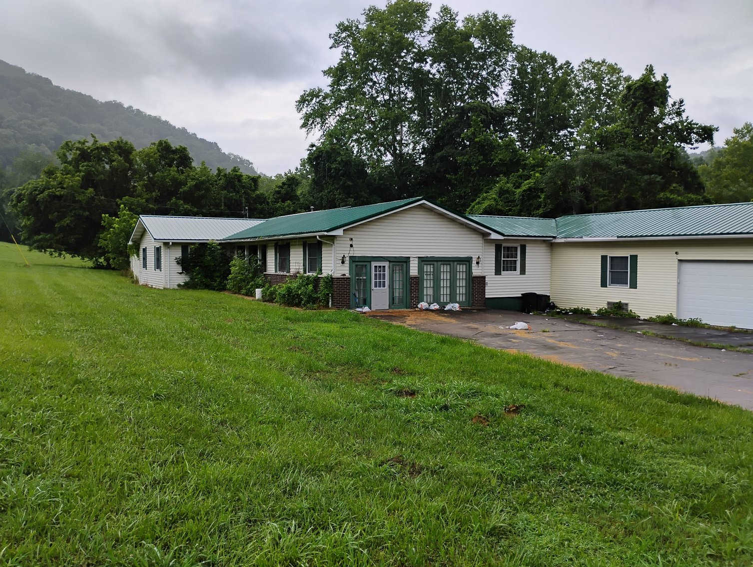 Image for SOLD $66,000 - 5 Bedroom on Nearly 1 Acre in Burnsville