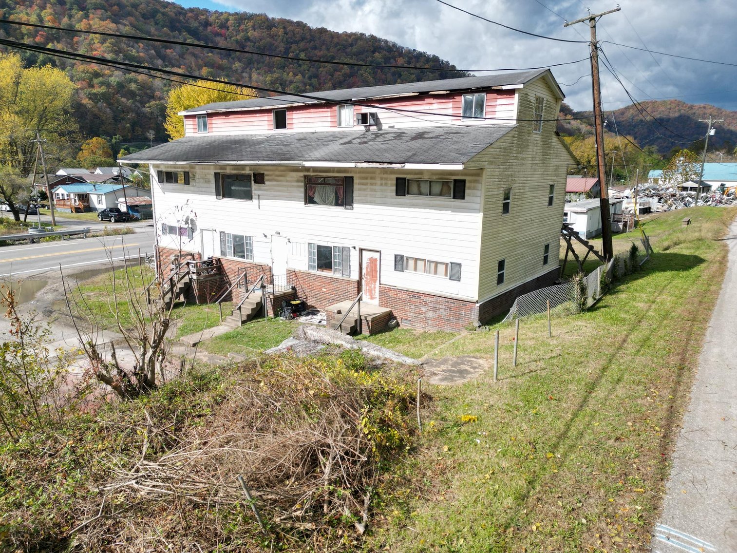 Image for SOLD - Income Generating 4-Unit Apartment Building in Kanawha County