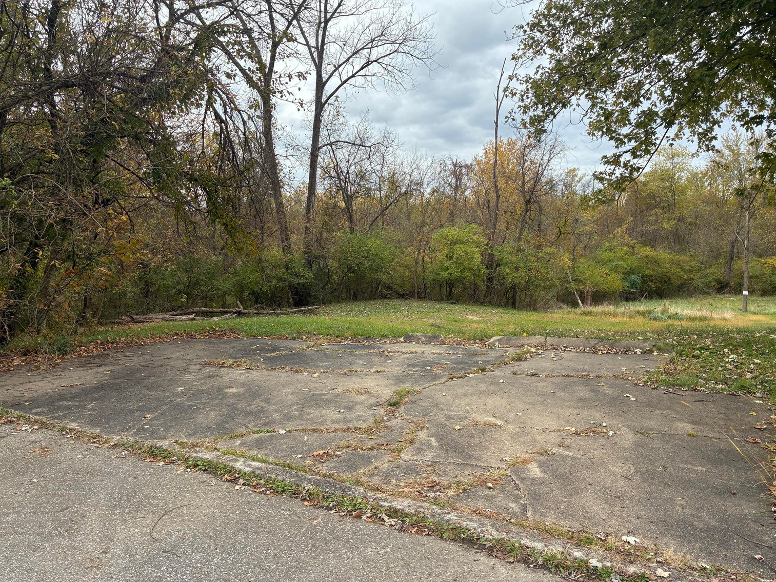Image for SOLD - Residential Lot in Parkersburg Selling to the Highest Bidder