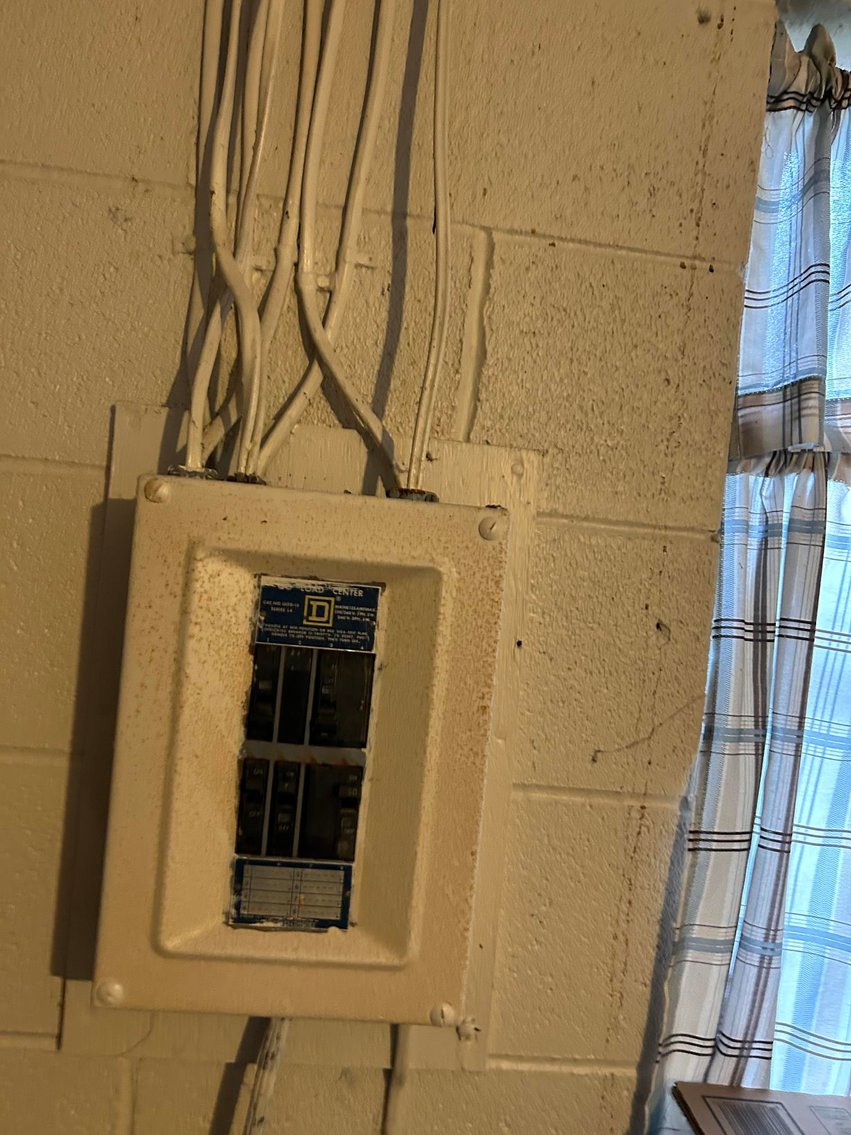 Image for SOLD $151,250 - 3 Bedroom Home on Over an Acre in Summersville