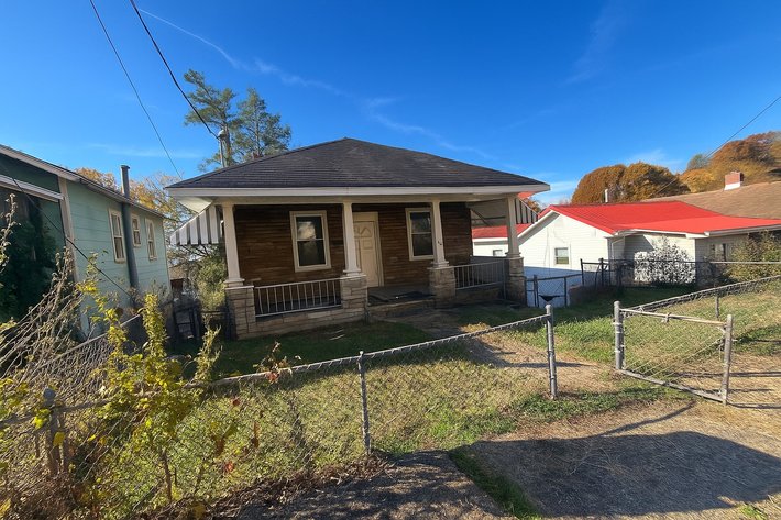 Image for SOLD $25,025 - Charleston Duplex Selling to the Highest Bidder