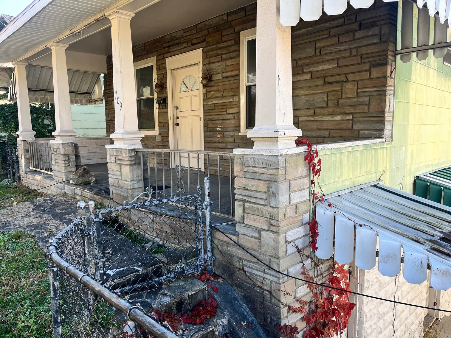 Image for SOLD $25,025 - Charleston Duplex Selling to the Highest Bidder