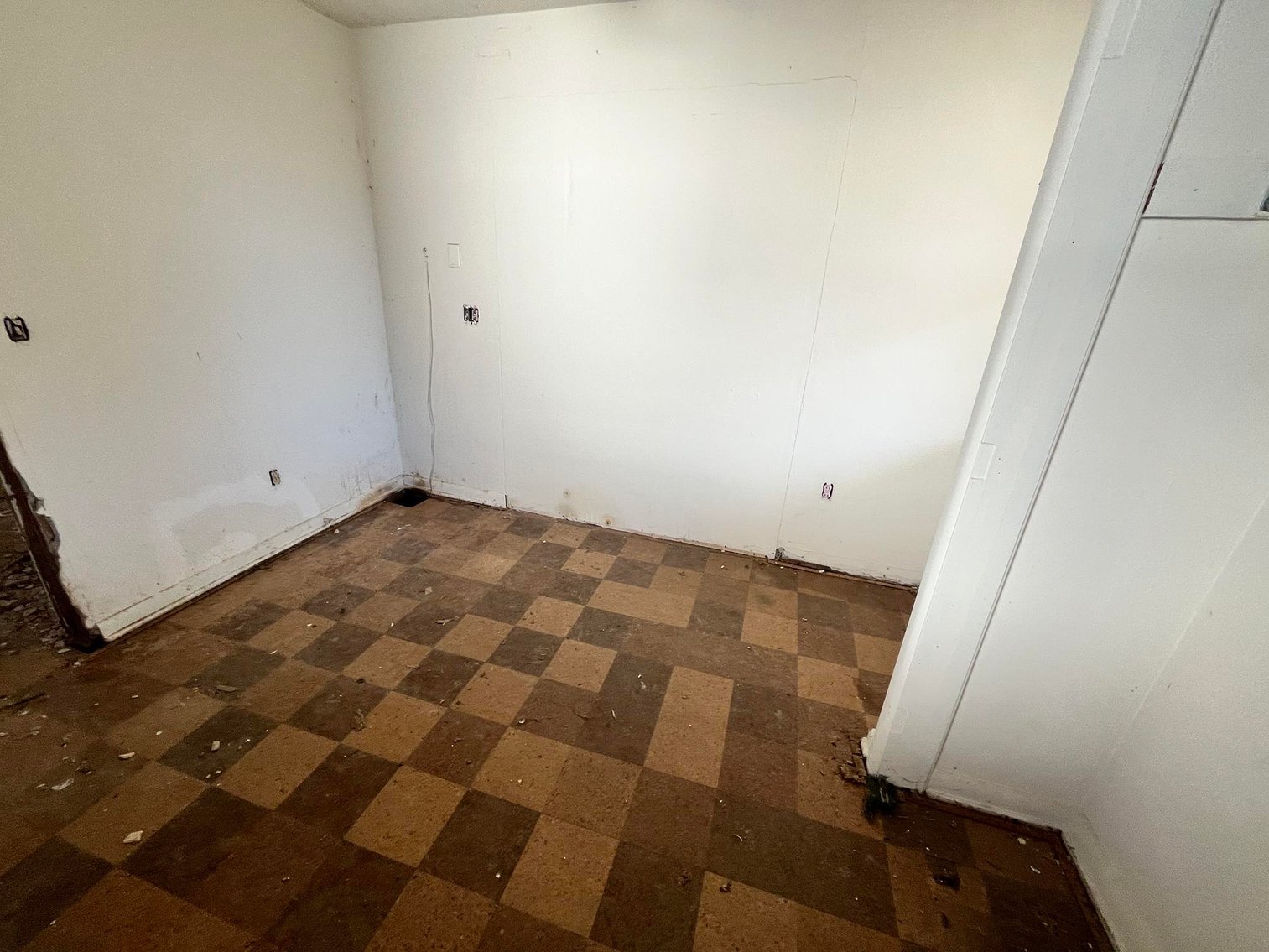 Image for SOLD $25,025 - Charleston Duplex Selling to the Highest Bidder