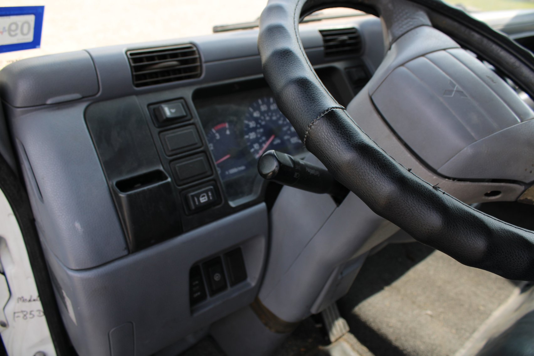 Image for 2007 Mitsubishi Fuso FE85D Box Van - MUST BE TOWED- Tomball, TX