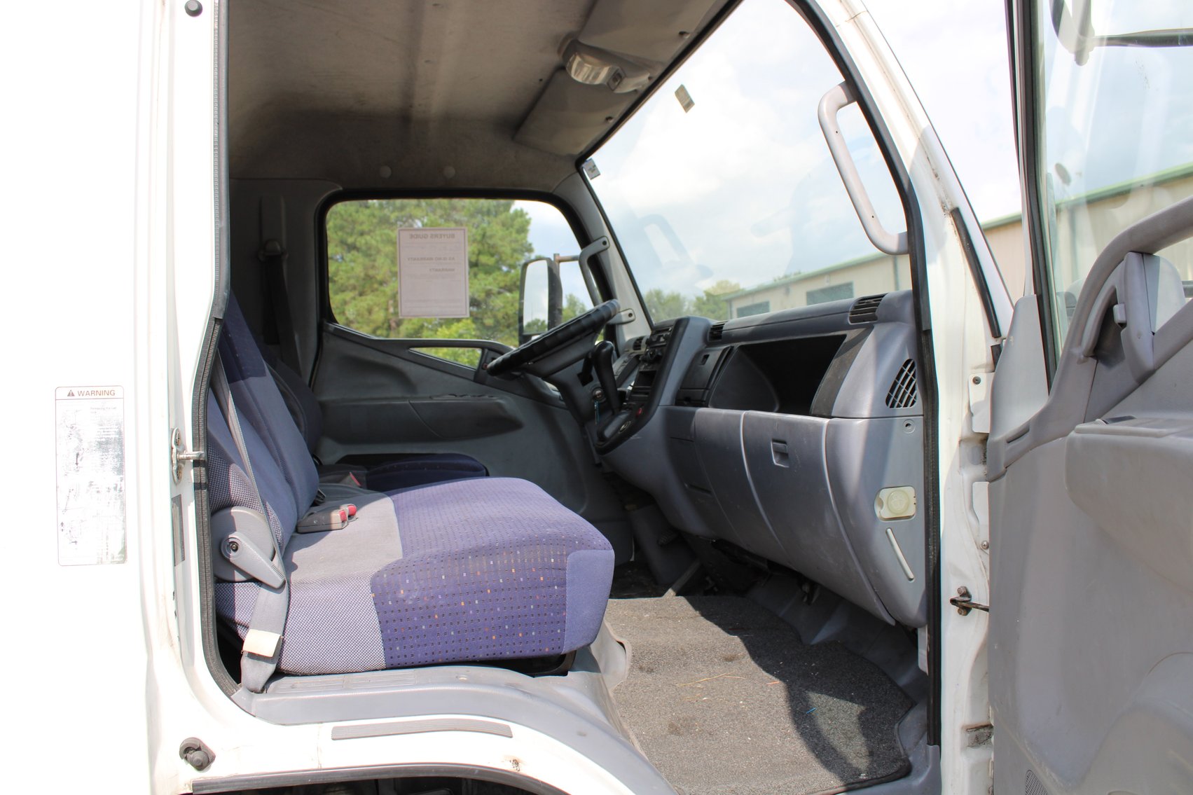 Image for 2007 Mitsubishi Fuso FE85D Box Van - MUST BE TOWED- Tomball, TX