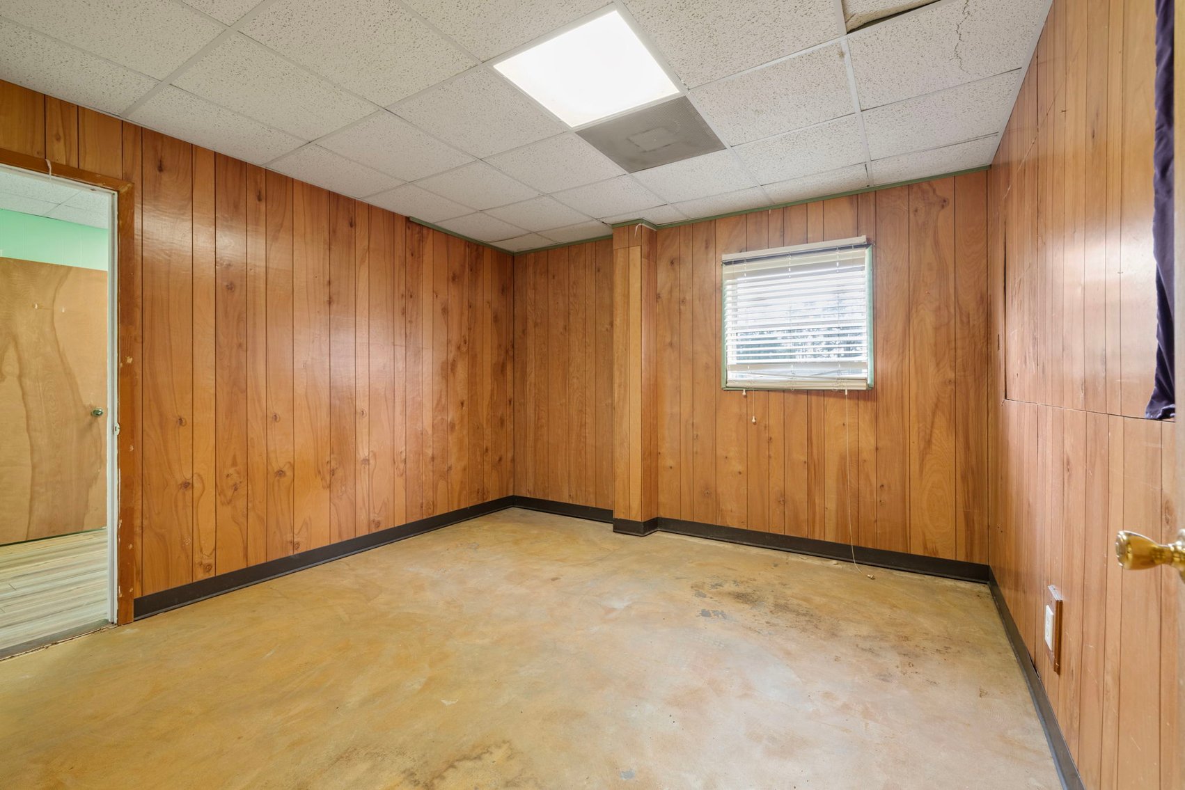 Image for Commercial Property Auction – 29 County Rd 2295, Cleveland, TX 77327