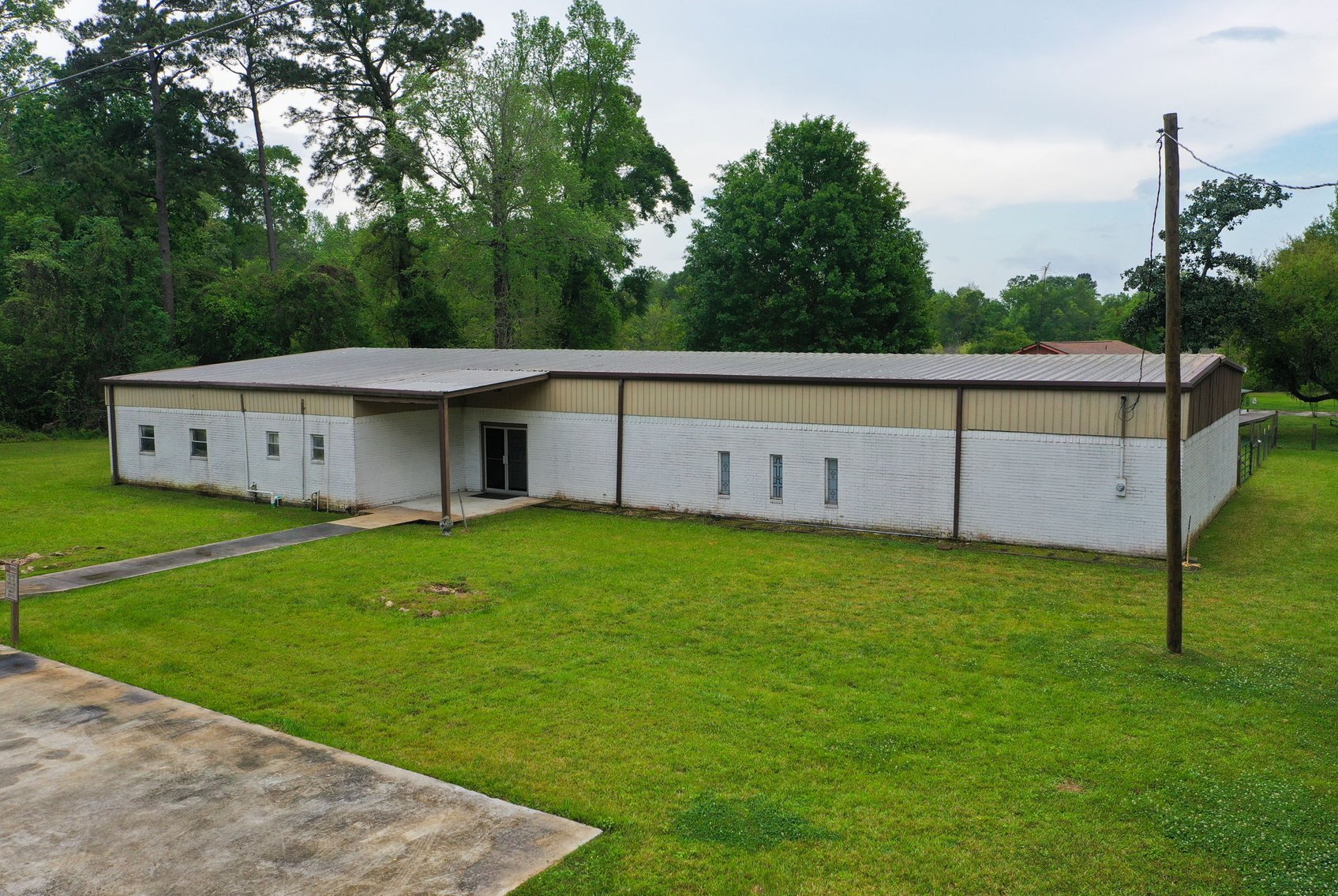 Image for Commercial Property Auction – 29 County Rd 2295, Cleveland, TX 77327