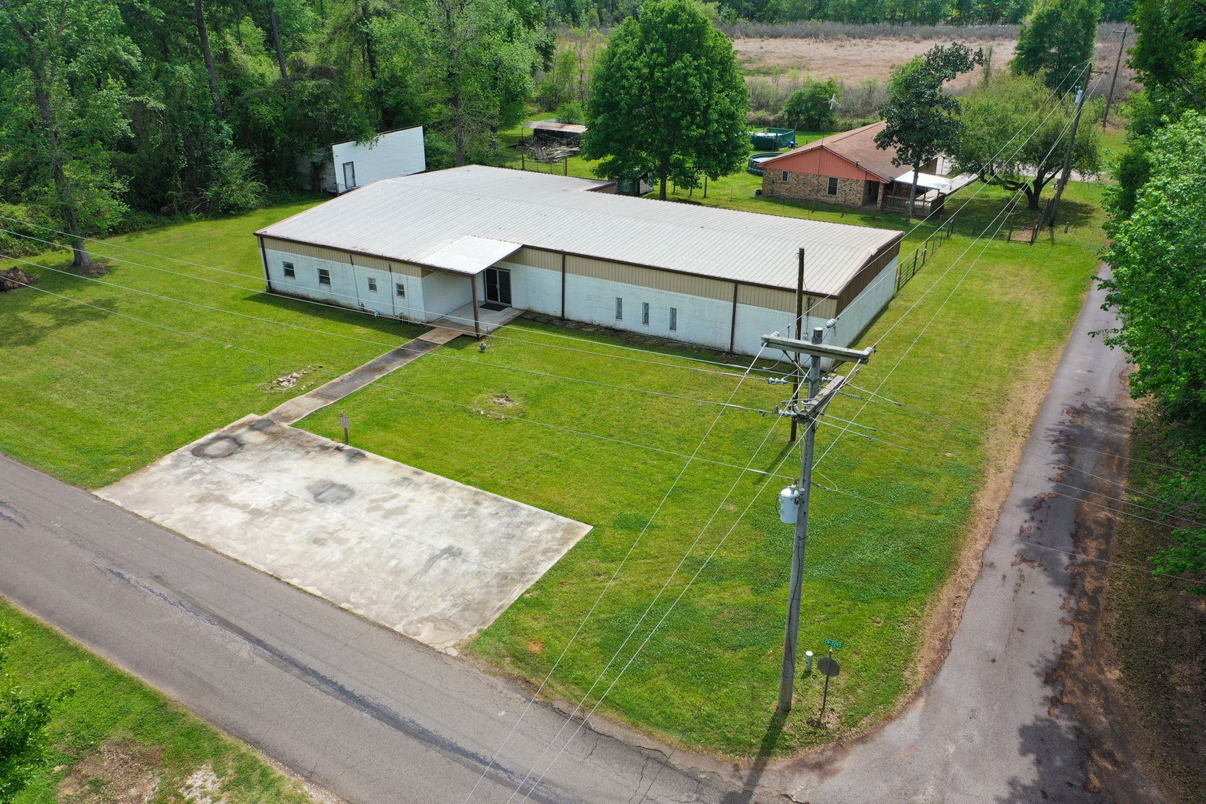Image for Commercial Property Auction – 29 County Rd 2295, Cleveland, TX 77327