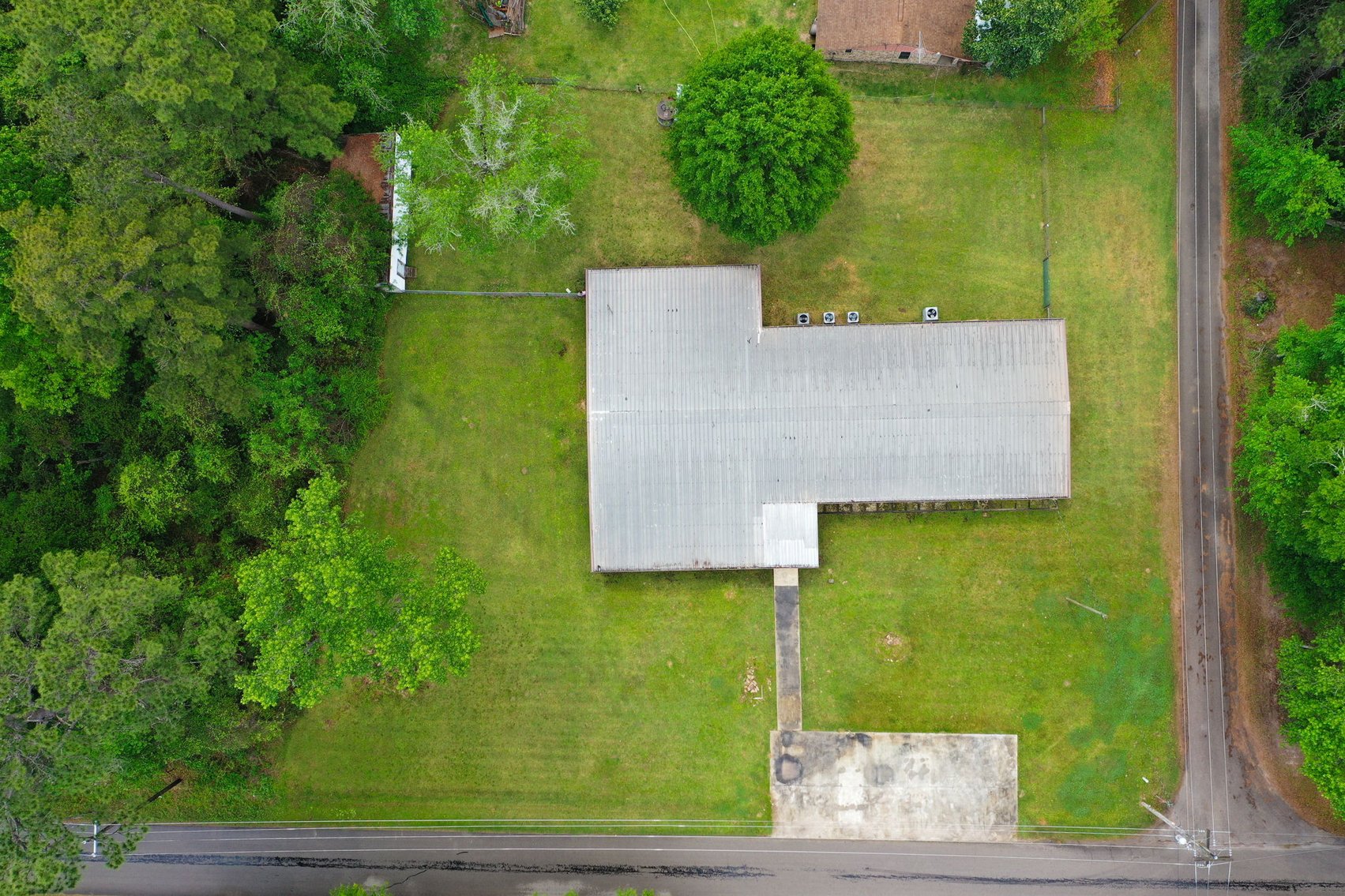 Image for Commercial Property Auction – 29 County Rd 2295, Cleveland, TX 77327