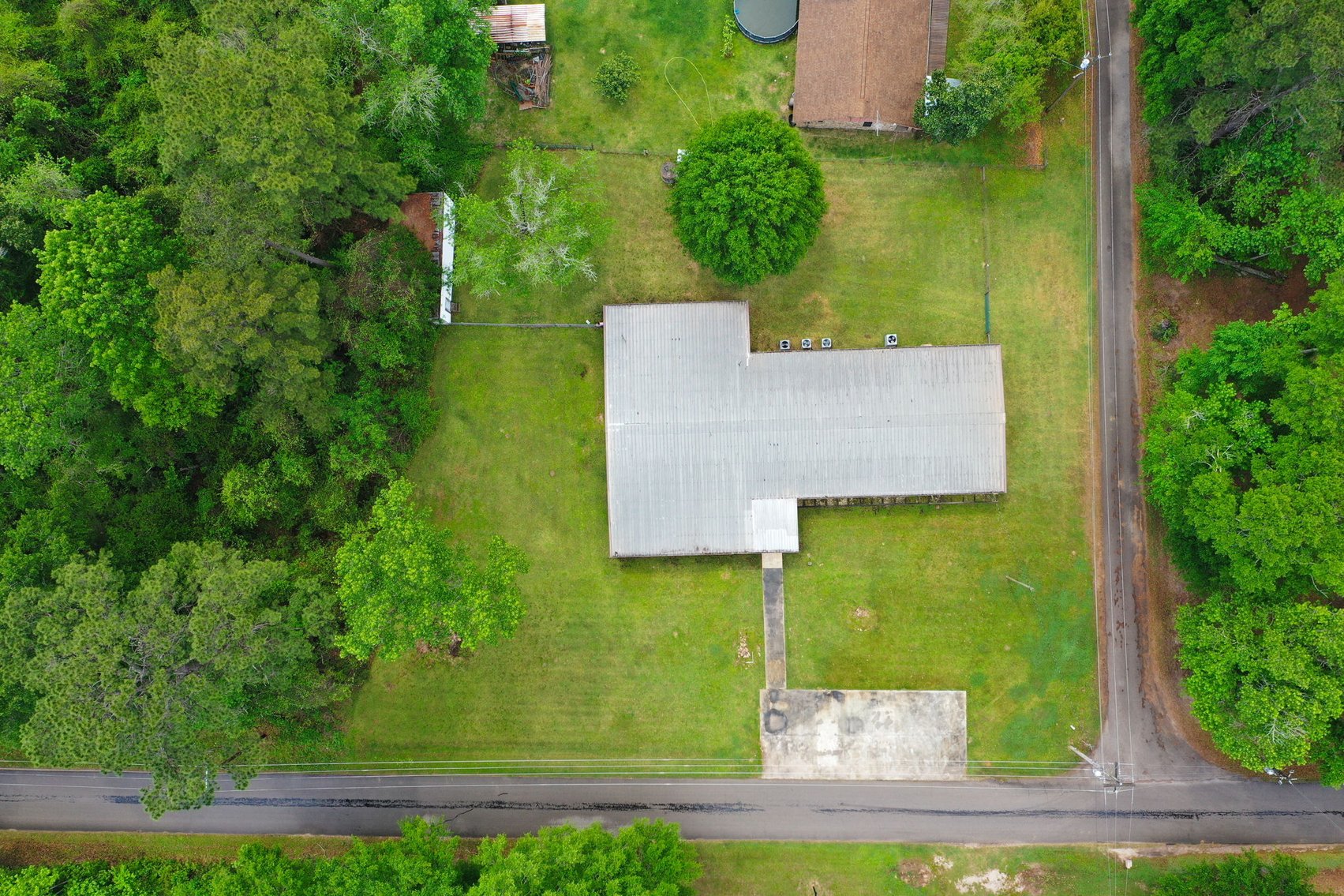 Image for Commercial Property Auction – 29 County Rd 2295, Cleveland, TX 77327