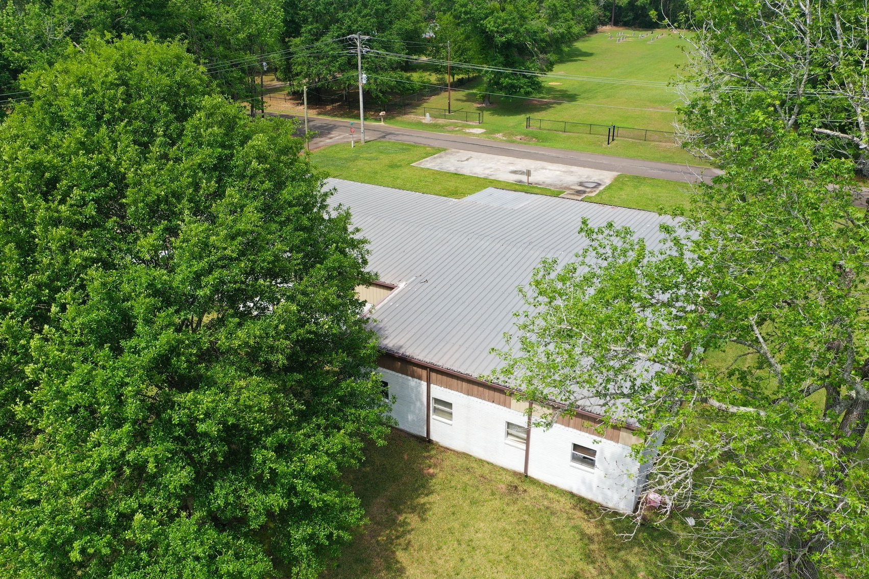 Image for Commercial Property Auction – 29 County Rd 2295, Cleveland, TX 77327