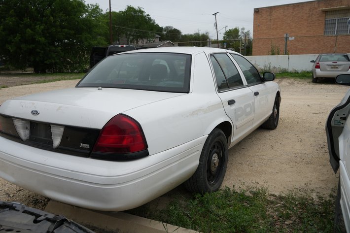 Image for 2010 Ford Crown Victoria