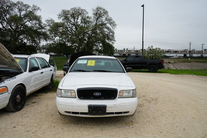 Image for 2010 Ford Crown Victoria