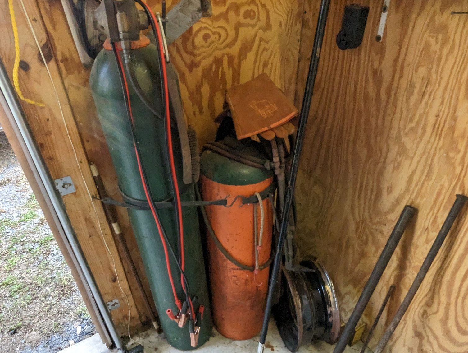 Image for Glenn and Joy Darnell Estate Auction