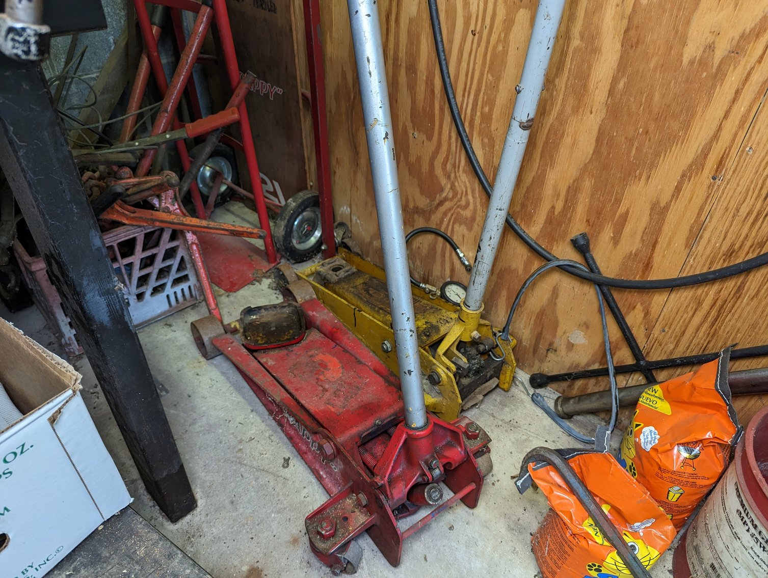 Image for Glenn and Joy Darnell Estate Auction