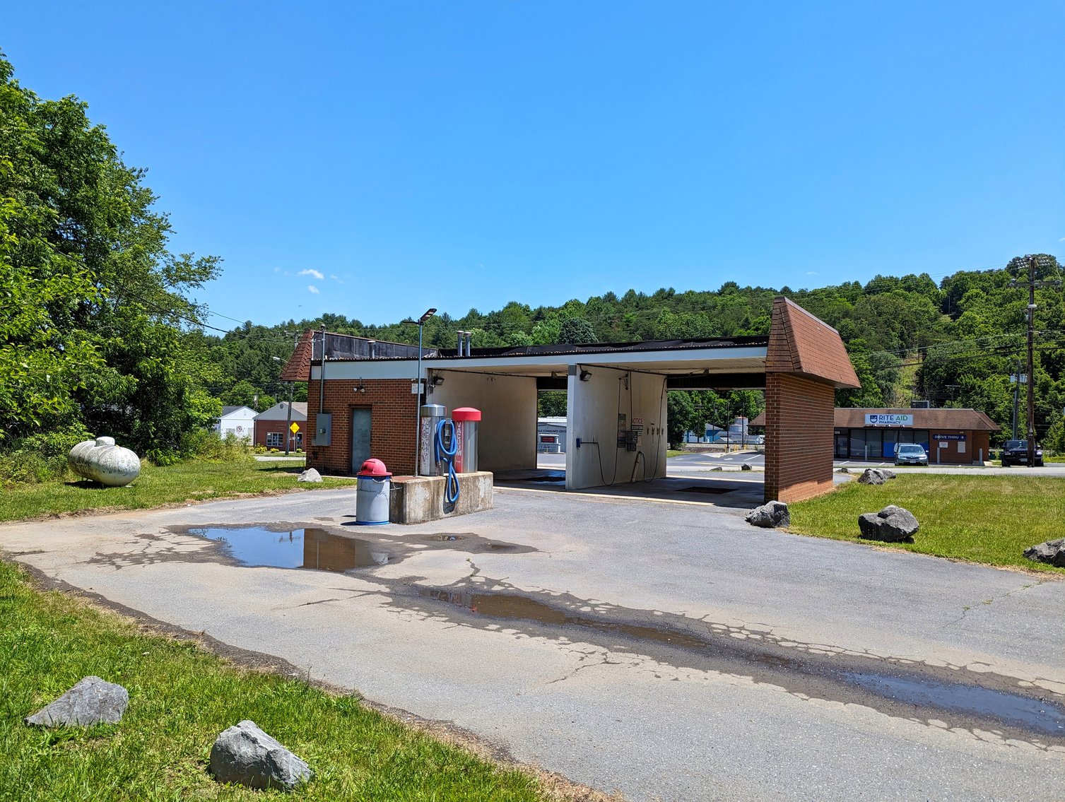 Image for Two Bay Car Wash Facility In Craigsville VA