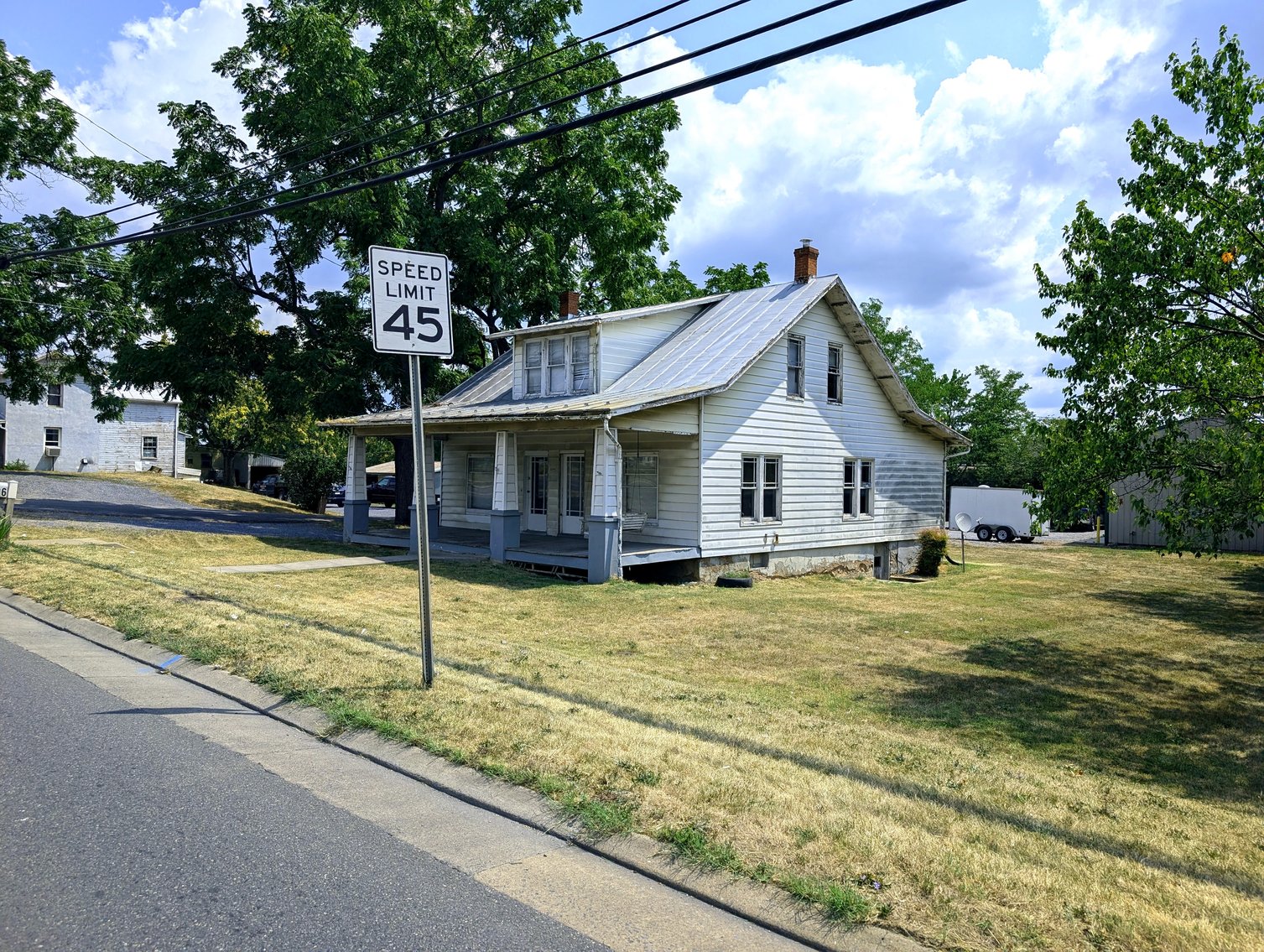 Image for 3 Bedroom Home and Commercial Garage Zoned B2 Harrisonburg VA