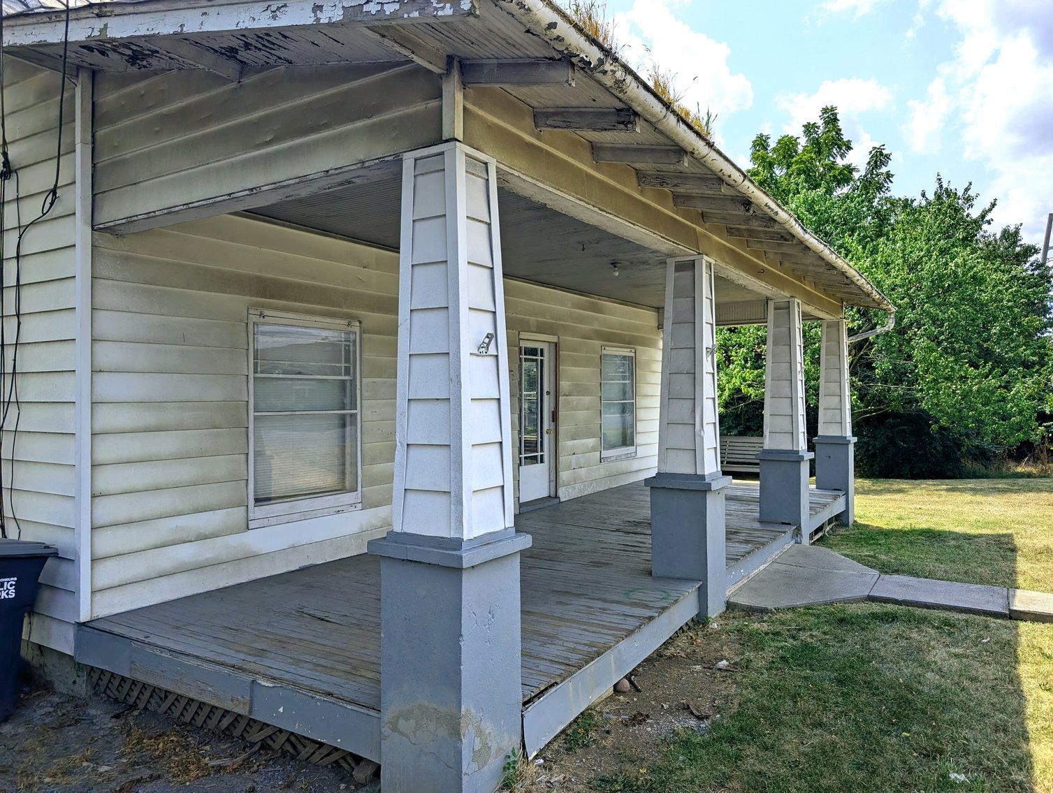 Image for 3 Bedroom Home and Commercial Garage Zoned B2 Harrisonburg VA