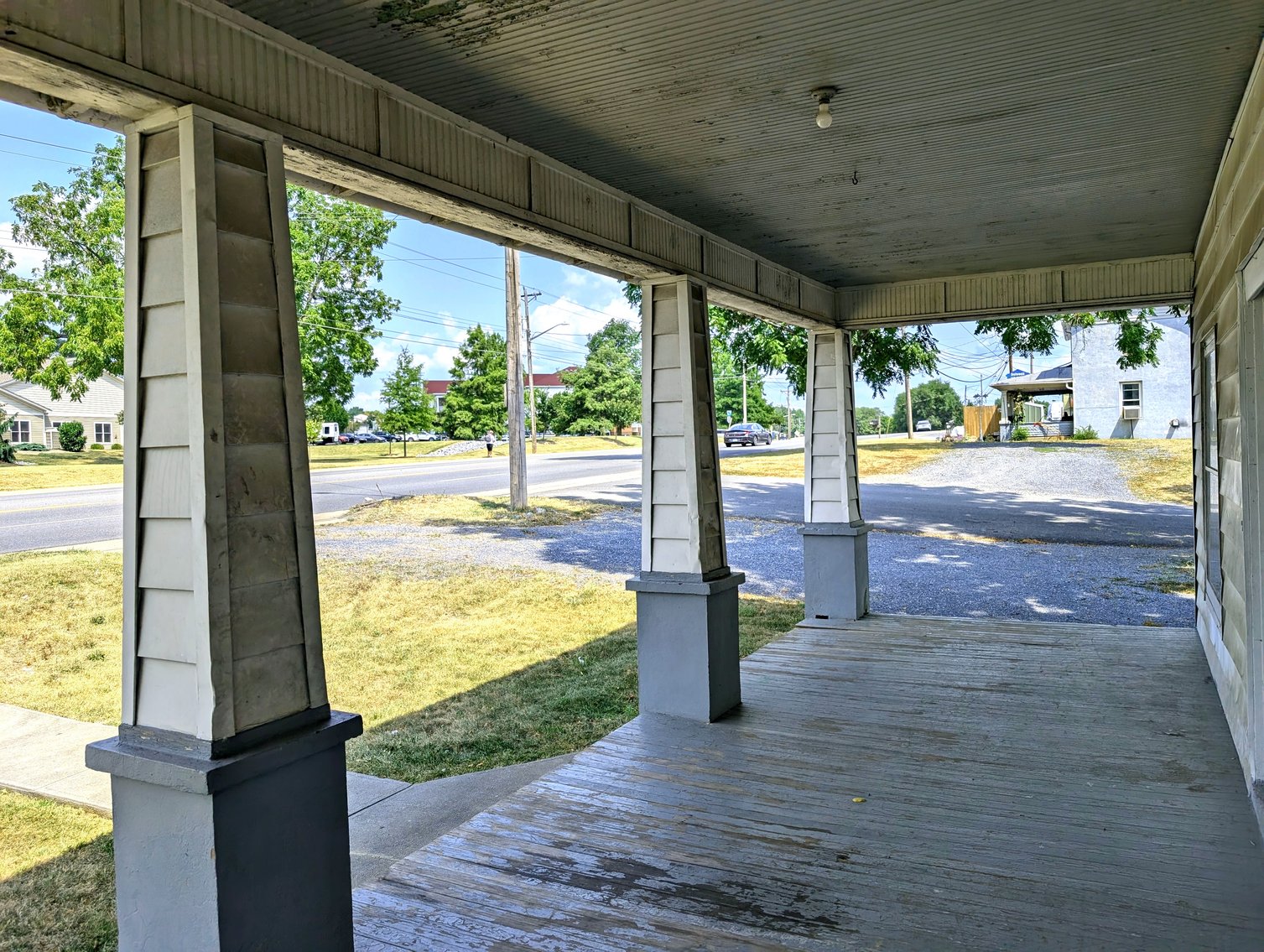 Image for 3 Bedroom Home and Commercial Garage Zoned B2 Harrisonburg VA