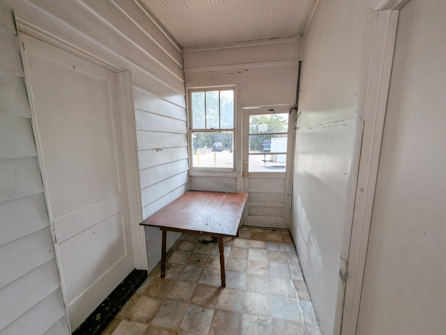 Image for 3 Bedroom Home and Commercial Garage Zoned B2 Harrisonburg VA