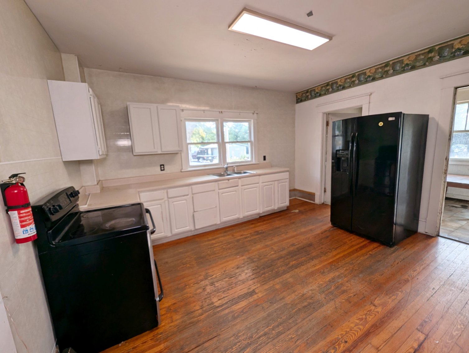 Image for 3 Bedroom Home and Commercial Garage Zoned B2 Harrisonburg VA