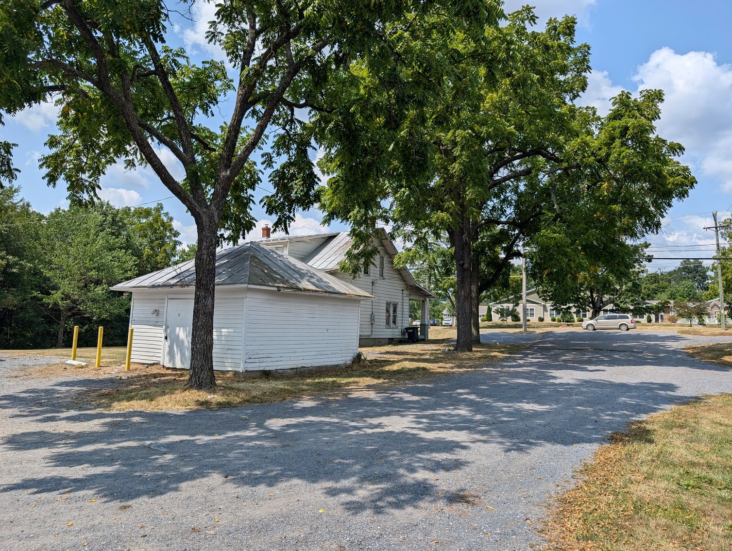 Image for 3 Bedroom Home and Commercial Garage Zoned B2 Harrisonburg VA