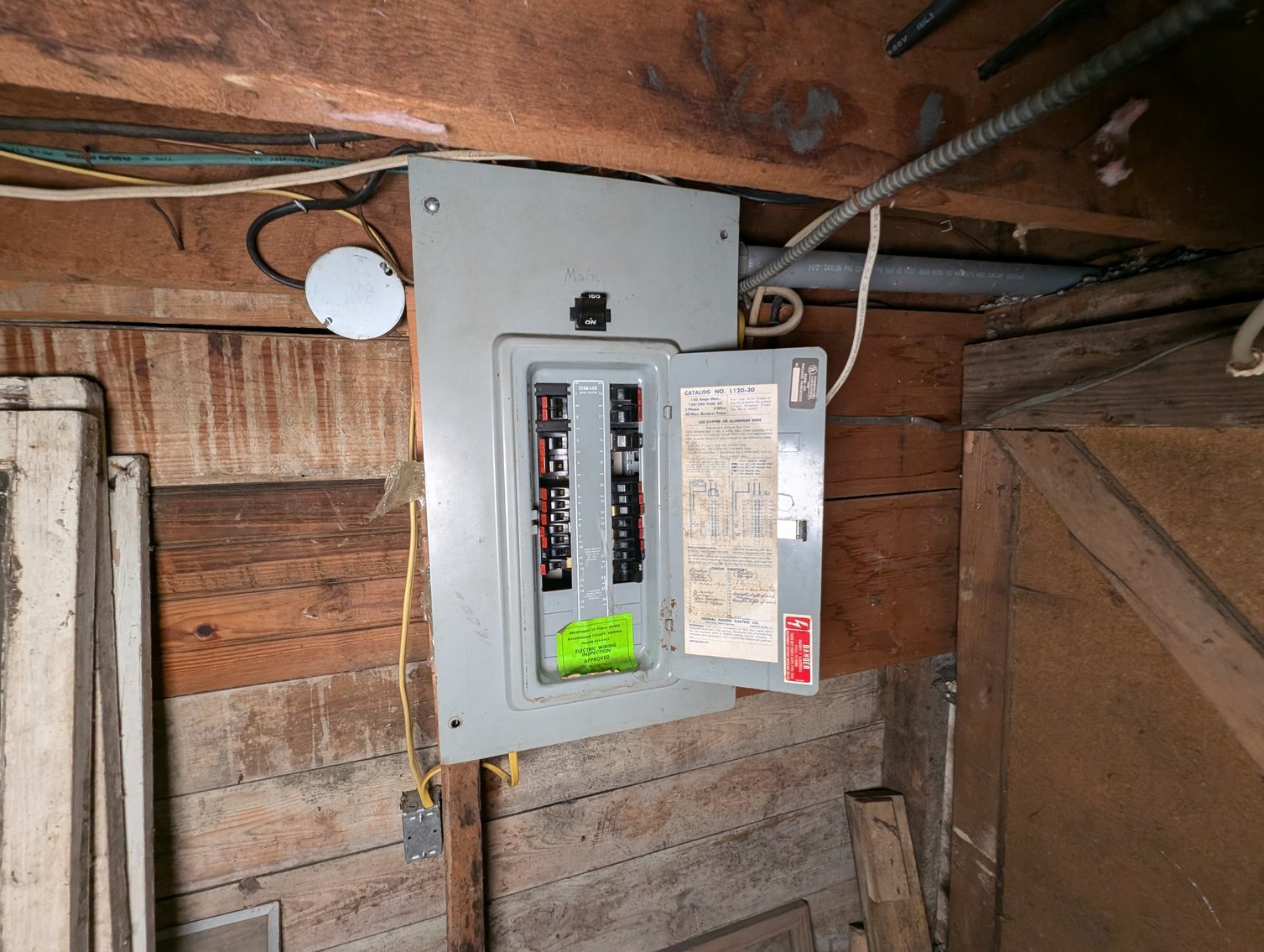 Image for 3 Bedroom Home and Commercial Garage Zoned B2 Harrisonburg VA