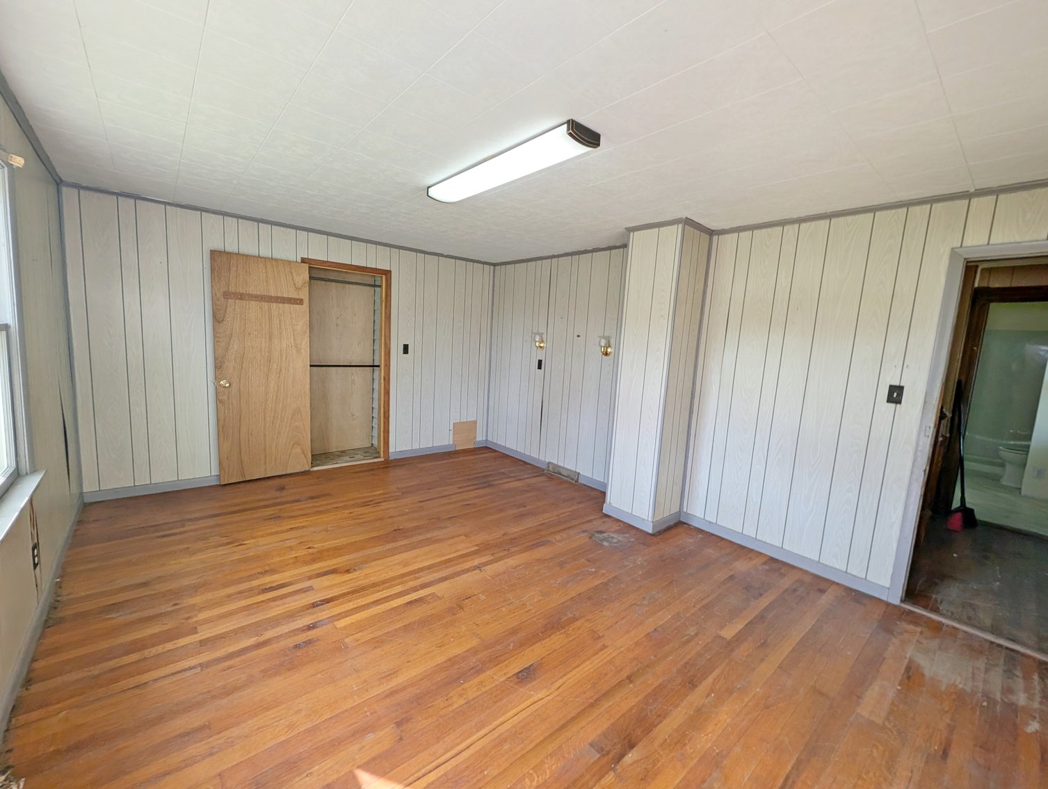 Image for 70 +/- Acres With Farmhouse And Outbuildings Near Singers Glen VA