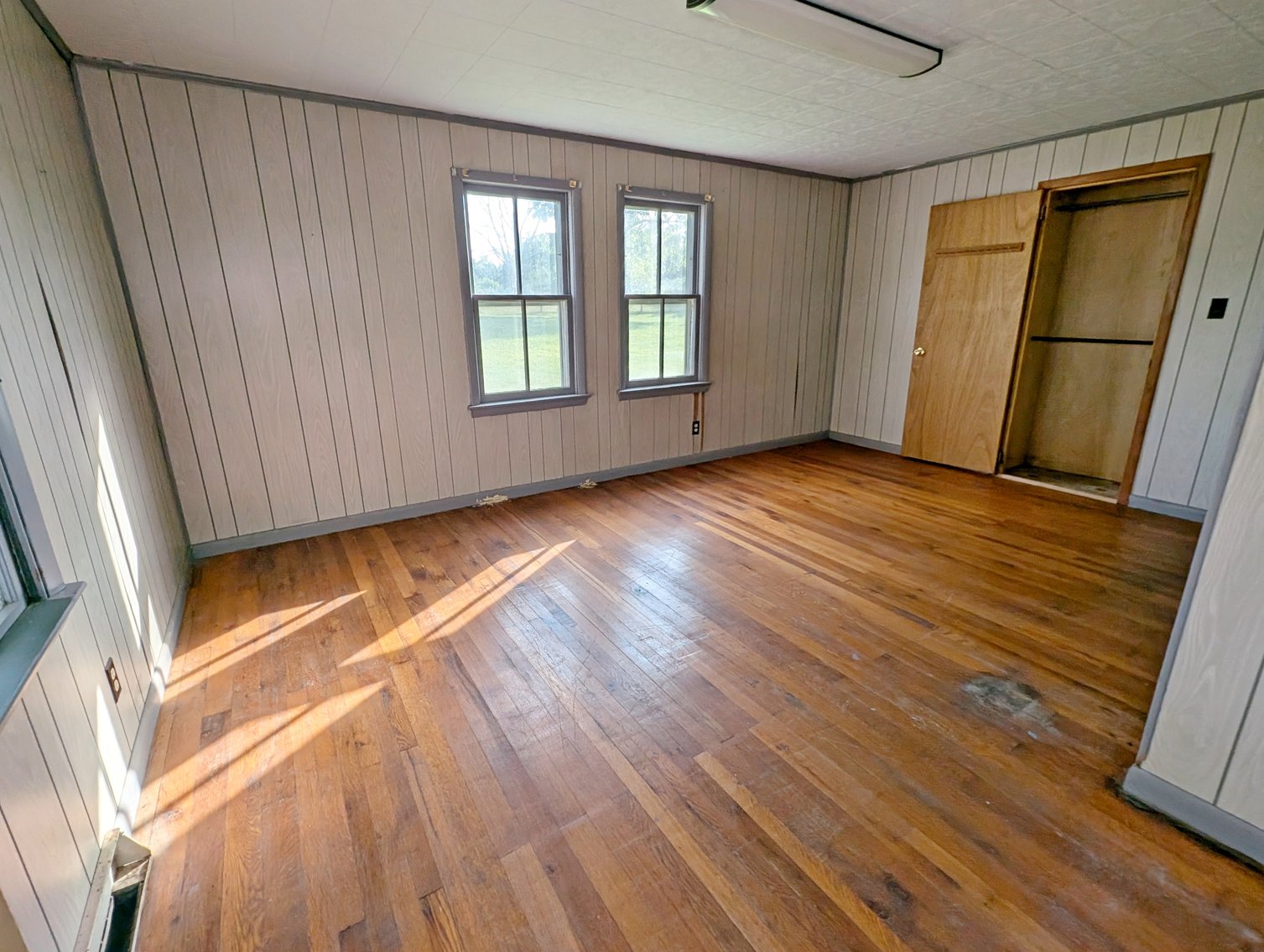 Image for 70 +/- Acres With Farmhouse And Outbuildings Near Singers Glen VA