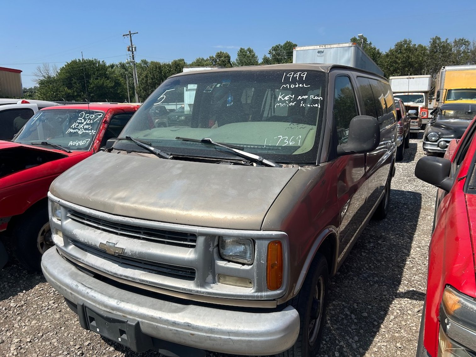 Image for Arrow Wrecker Impound Auction