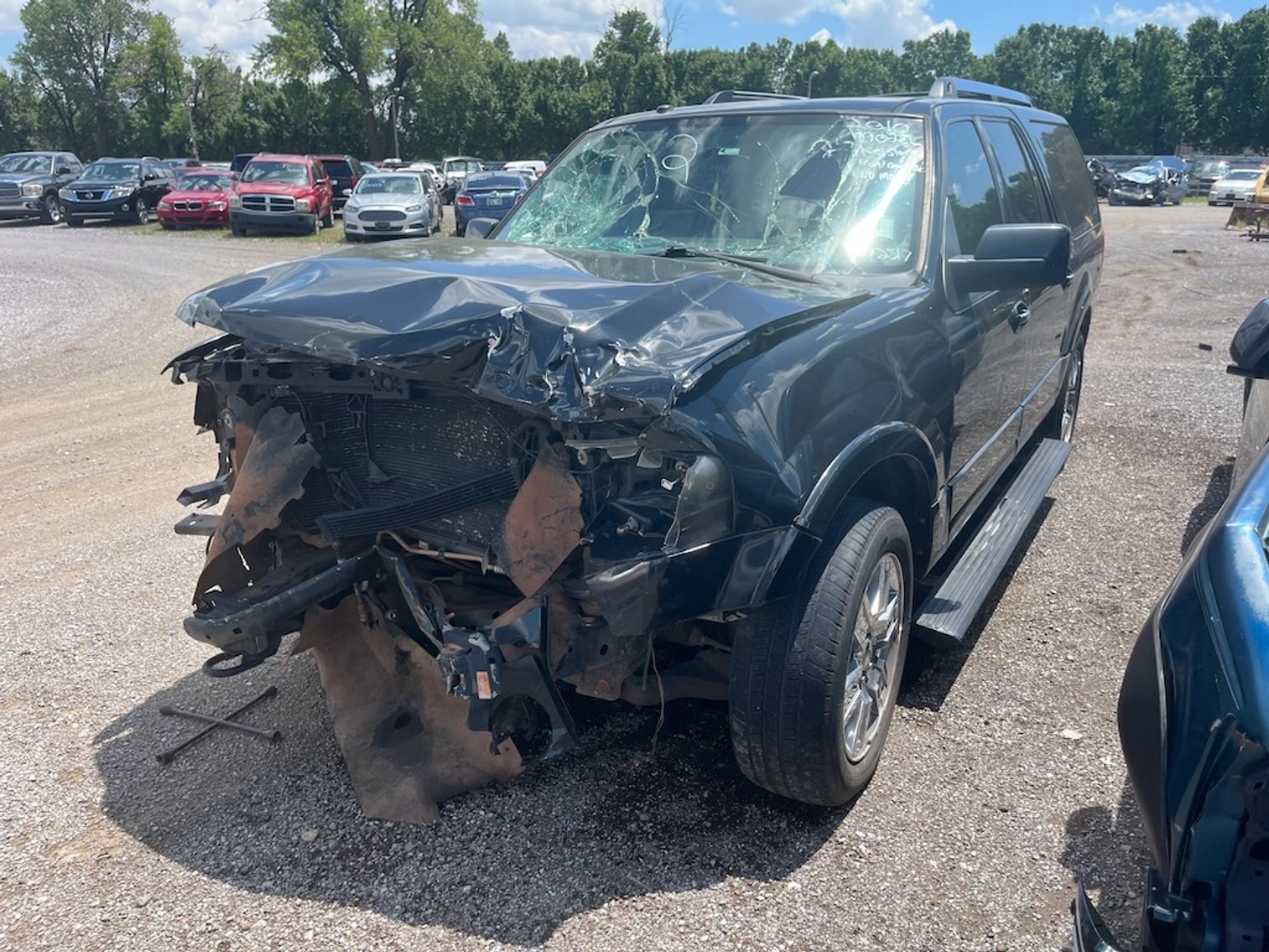 Image for Arrow Wrecker Impound Auction