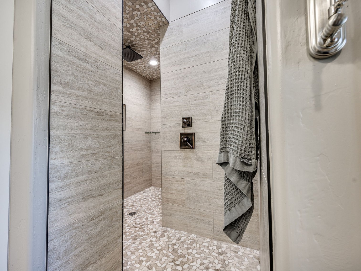 Image for 9208 NW 137th St, Yukon, OK - GORGEOUS 2,017 3bd, 2ba Home w/ Bonus Room & Upgrades!