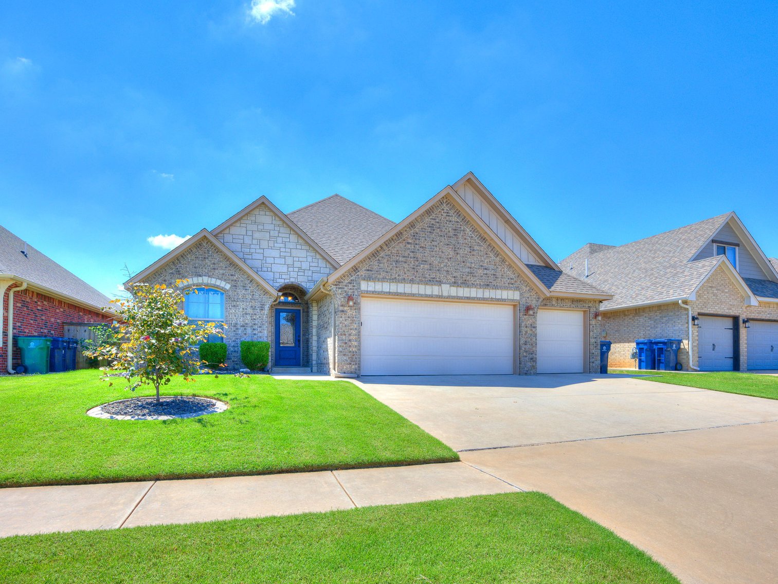 Image for 9208 NW 137th St, Yukon, OK - GORGEOUS 2,017 3bd, 2ba Home w/ Bonus Room & Upgrades!
