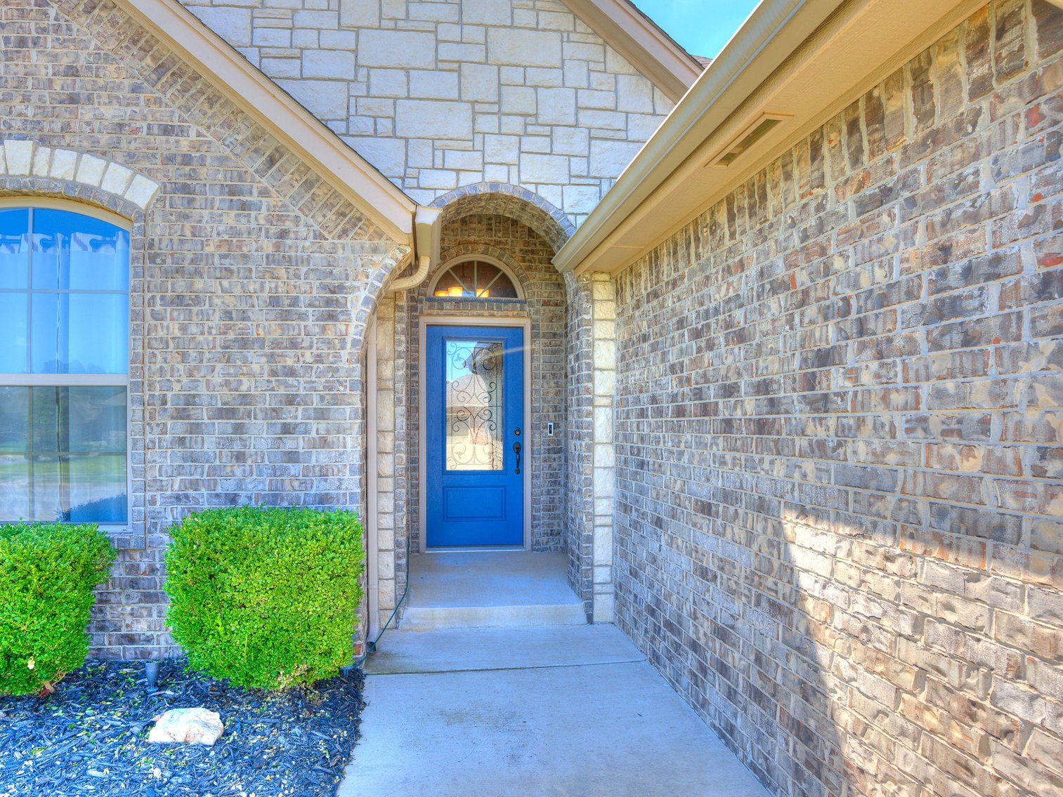 Image for 9208 NW 137th St, Yukon, OK - GORGEOUS 2,017 3bd, 2ba Home w/ Bonus Room & Upgrades!