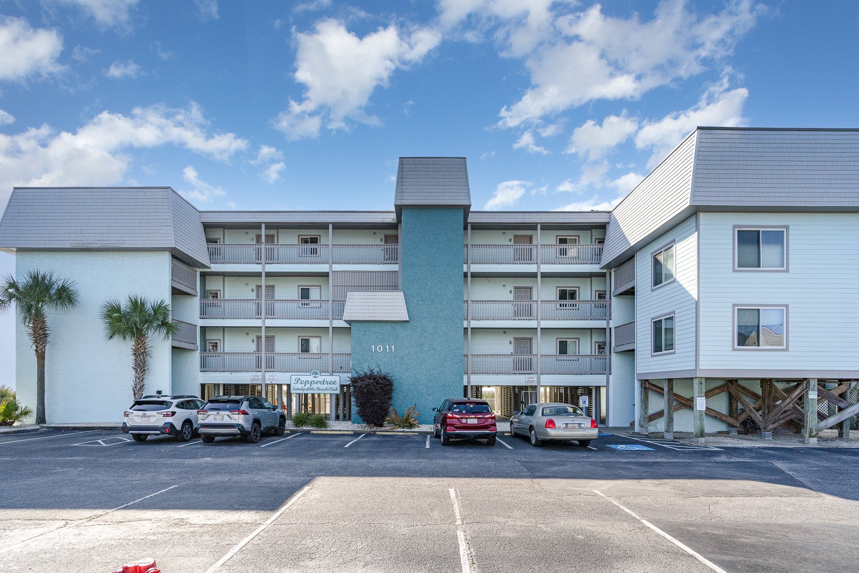 Image for Real Estate Auction - 11 Oceanfront Condo Units Offered in Bulk Purchase