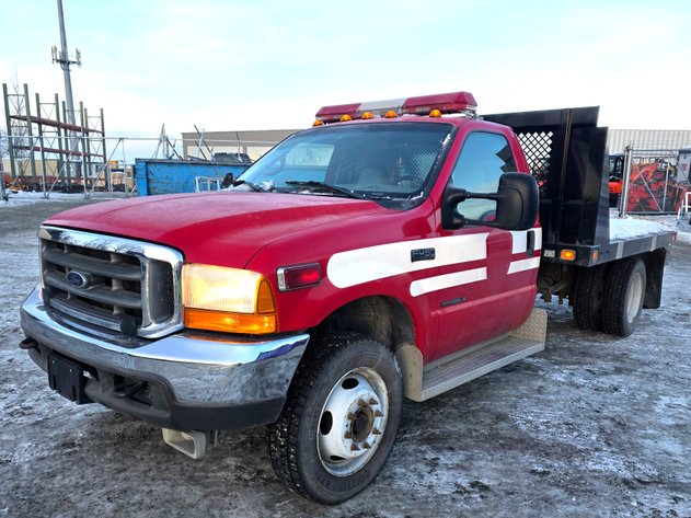 2000 Ford F450 Flatbed Pickup Truck