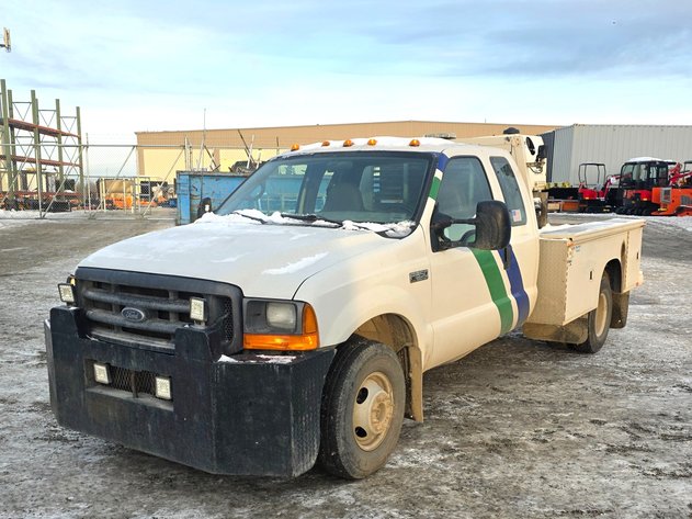 2000 Ford F-350 Service Truck