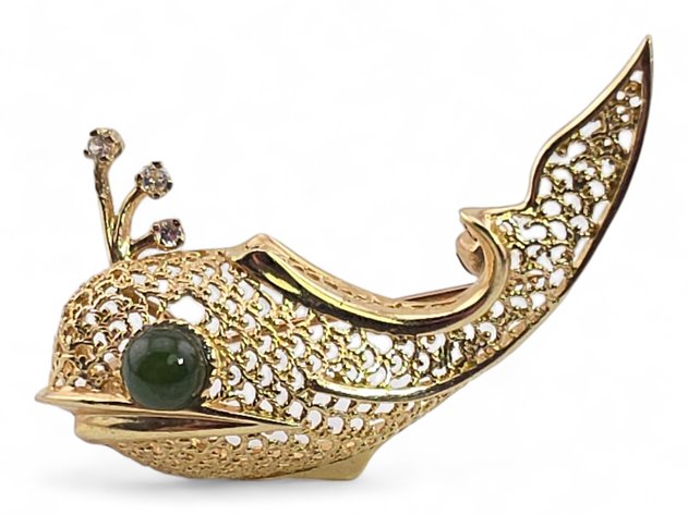 14k Yellow Gold, Jade & Diamond Simulant Whale Brooch