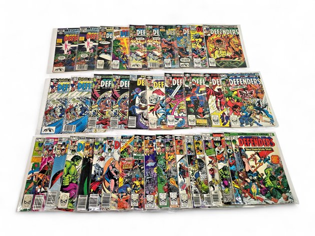 39x Marvel The Defenders Comic Books